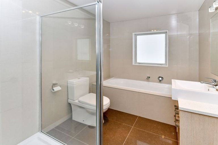 Photo of property in 13 Kereru Rise, Papakura, 2110