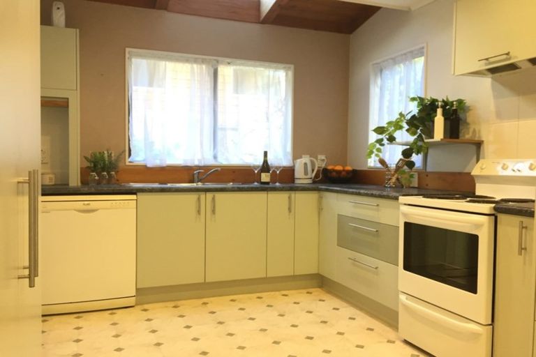 Photo of property in 39a Sturges Road, Henderson, Auckland, 0612