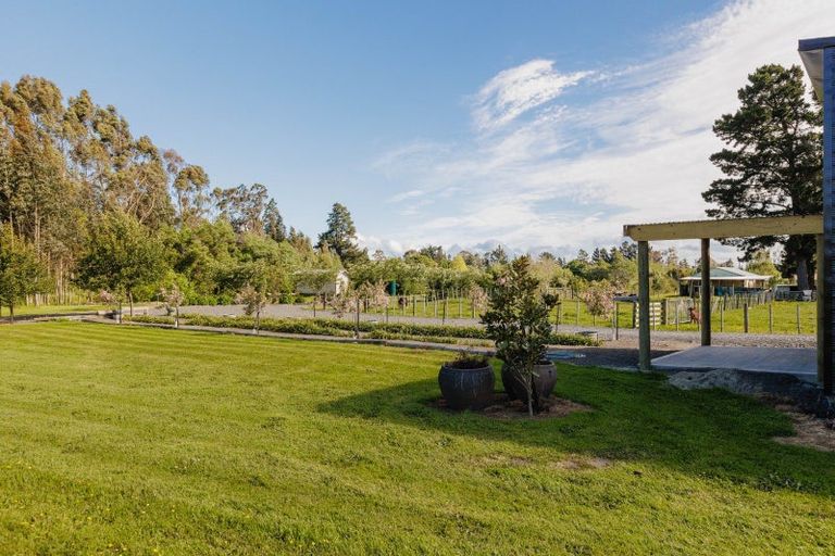 Photo of property in 100 Cole Street, Dannevirke, 4930