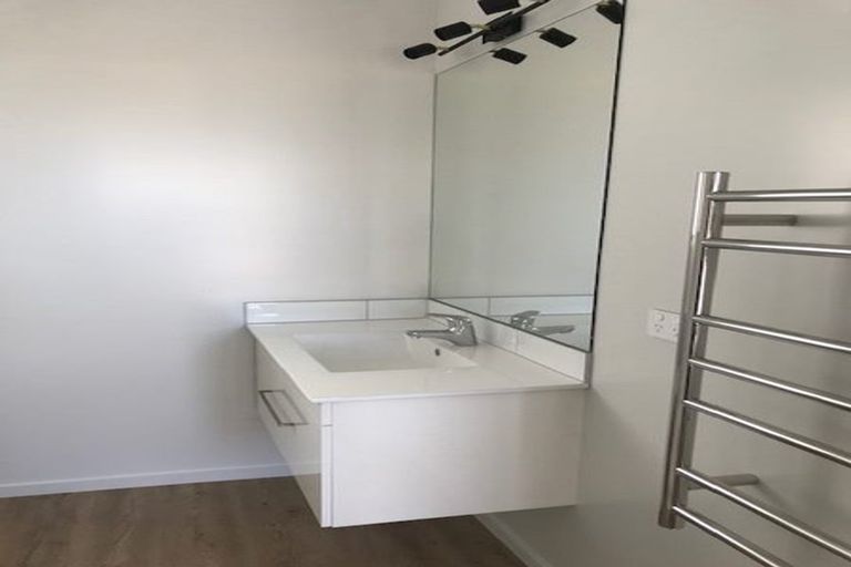 Photo of property in 11 George Fyfe Way, Wakefield, 7025