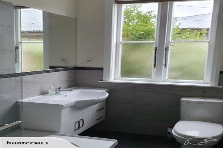 Photo of property in 64 Central Terrace, Kelburn, Wellington, 6012