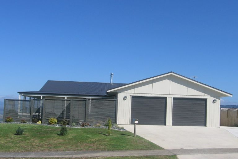 Photo of property in 125 Centennial Drive, Whitianga, 3510