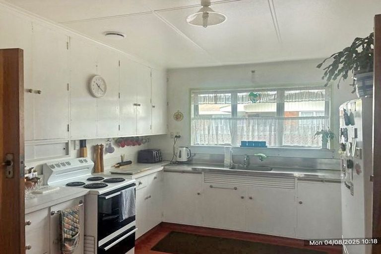 Photo of property in 17 Kimbolton Road, Feilding, 4702