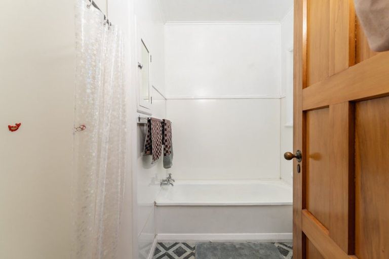 Photo of property in 28 Dornoch Street, Kew, Dunedin, 9012