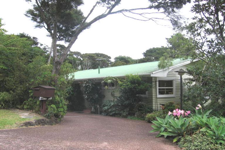 Photo of property in 14 Archers Road, Glenfield, Auckland, 0629
