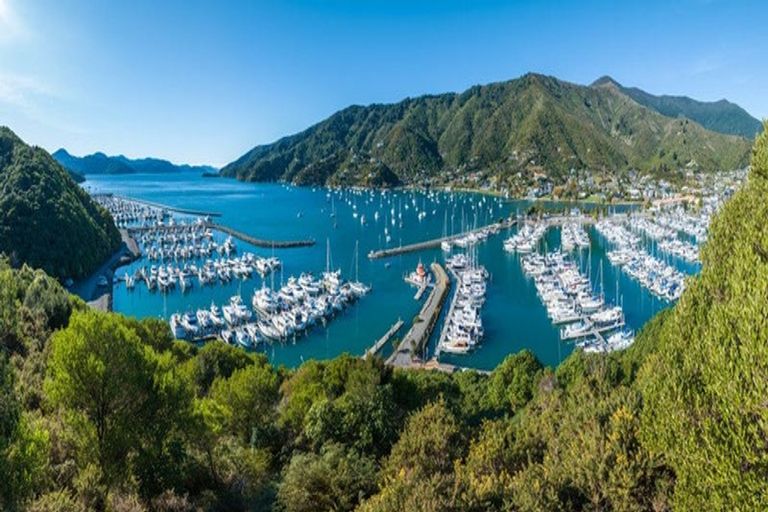 Photo of property in 37 Marina Drive, Waikawa, Picton, 7220