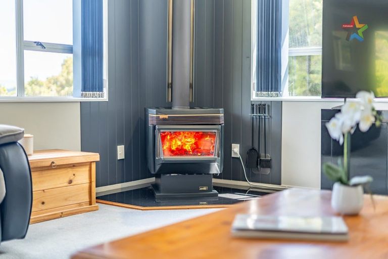 Photo of property in 151 Kamahi Street, Stokes Valley, Lower Hutt, 5019