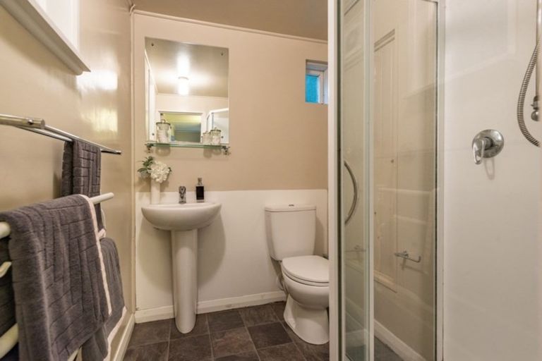 Photo of property in 19 Montgomery Avenue, Karori, Wellington, 6012