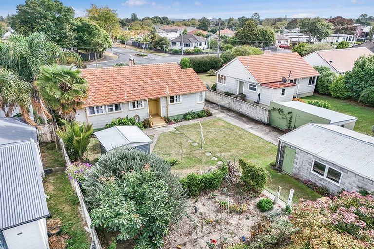 Photo of property in 1070 Heaphy Terrace, Fairfield, Hamilton, 3214