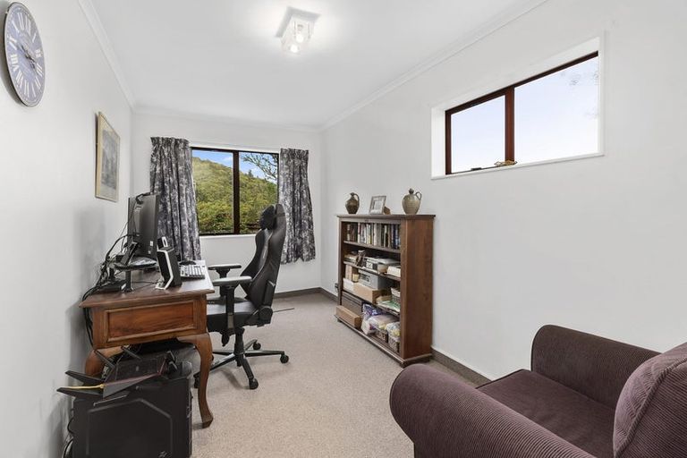 Photo of property in 4 Andaman Grove, Khandallah, Wellington, 6035