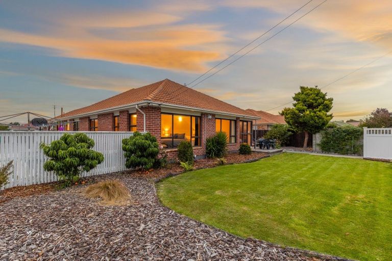 Photo of property in 18 Voss Street, Shirley, Christchurch, 8013