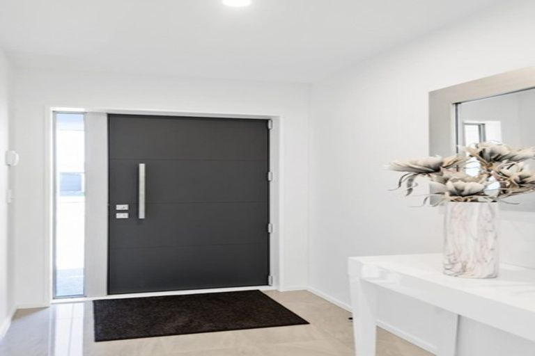 Photo of property in 6 Derek Anderson Place, Halswell, Christchurch, 8025