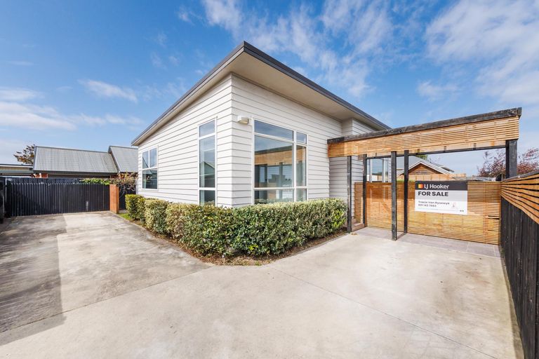 Photo of property in 10 Hereford Street, West End, Palmerston North, 4410