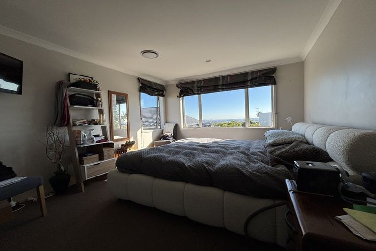 Photo of property in 86 Redoubt Road, Goodwood Heights, Auckland, 2105