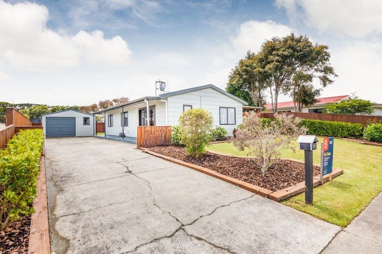 Photo of property in 25 Mcleavey Drive, Kelvin Grove, Palmerston North, 4414