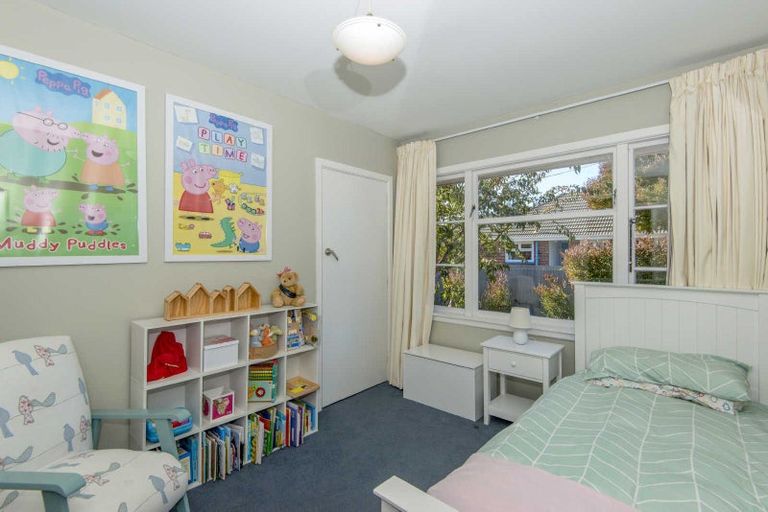 Photo of property in 17 Stanbury Avenue, Somerfield, Christchurch, 8024
