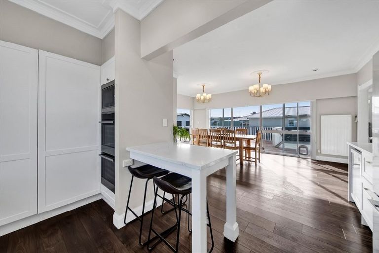 Photo of property in 45 Wilson Street, Hawera, 4610