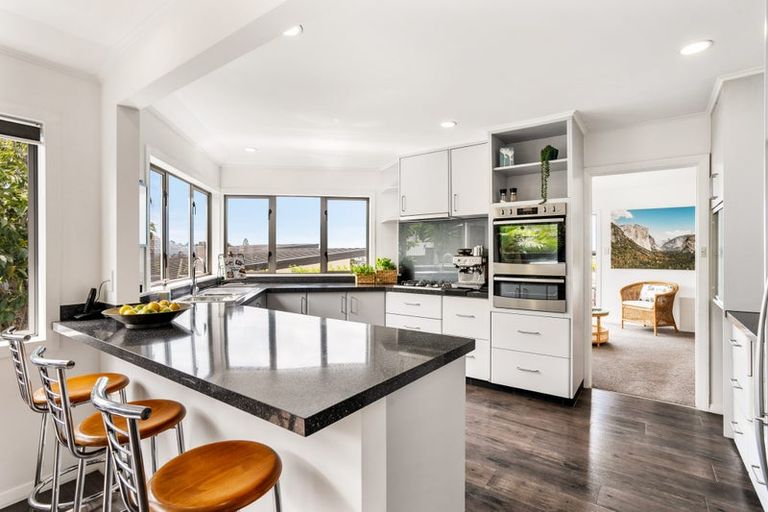 Photo of property in 11 Bank Street, Hillcrest, Auckland, 0627