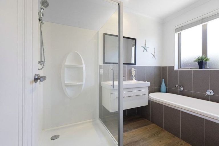 Photo of property in 16 Torrey Pines, Waimairi Beach, Christchurch, 8083