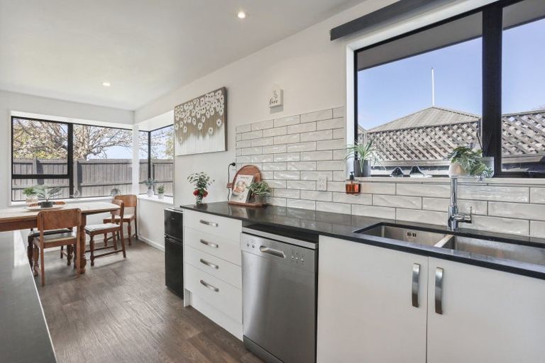 Photo of property in 2 Edwins Way, Burwood, Christchurch, 8083