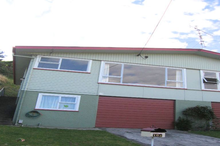 Photo of property in 16b Thurleigh Grove, Karori, Wellington, 6012
