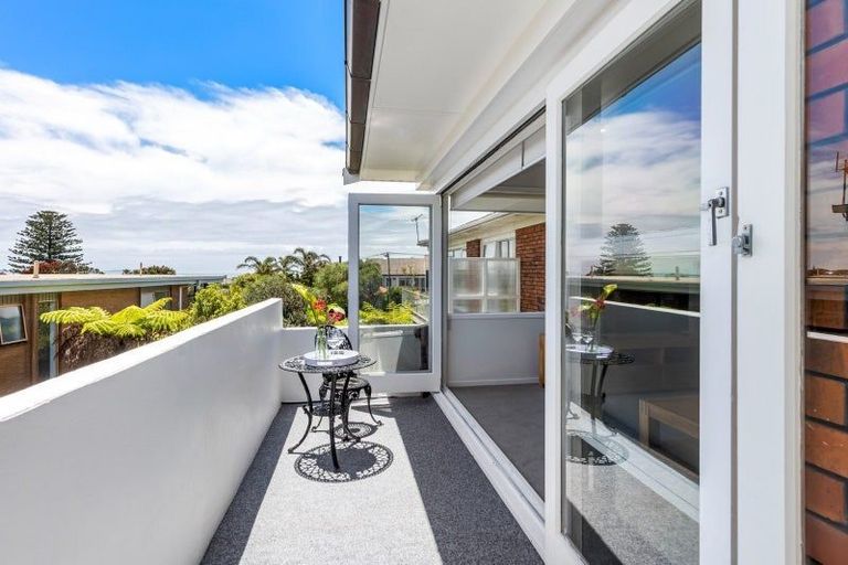 Photo of property in 2/4 Beacholm Road, Takapuna, Auckland, 0622