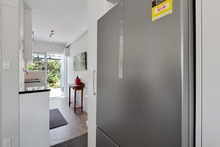 Photo of property in 7/18 Parr Terrace, Castor Bay, Auckland, 0620