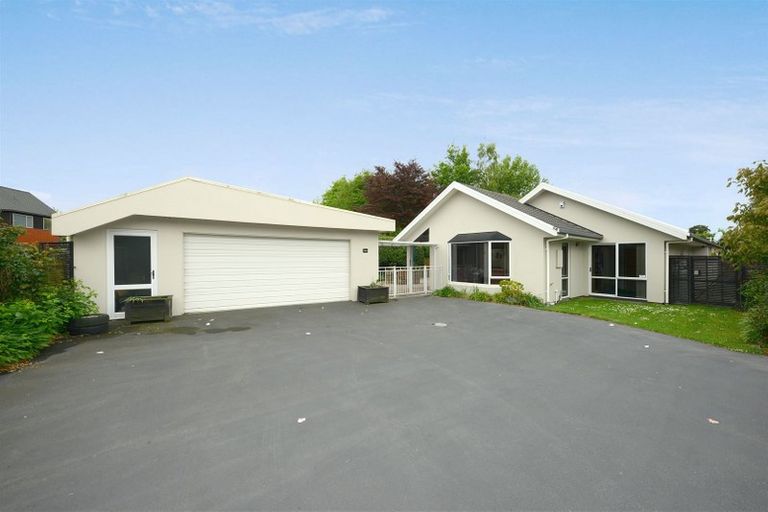 Photo of property in 26a Glenburn Place, Avonhead, Christchurch, 8042