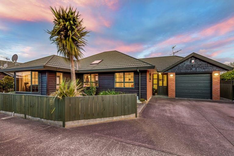 Photo of property in 2/45 Brunswick Street, Hutt Central, Lower Hutt, 5010