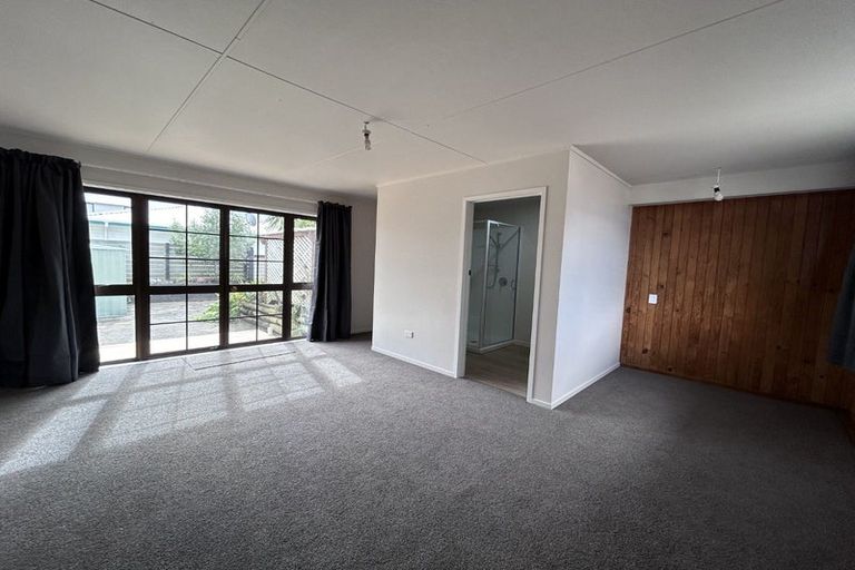 Photo of property in 10 Slako Crescent, Ruakaka, 0116