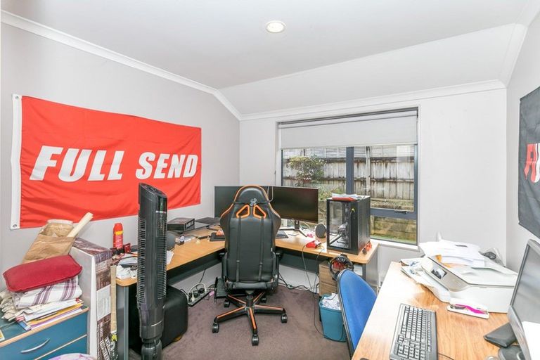 Photo of property in 21 Twickenham Place, Nawton, Hamilton, 3200