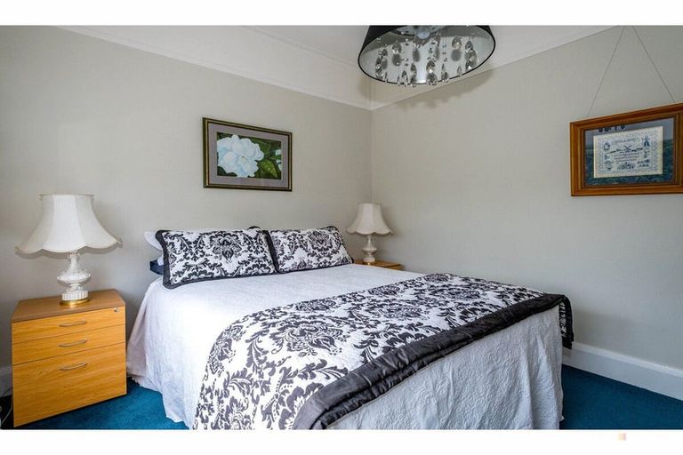 Photo of property in 12 Parsonage Road, Waimate, 7924