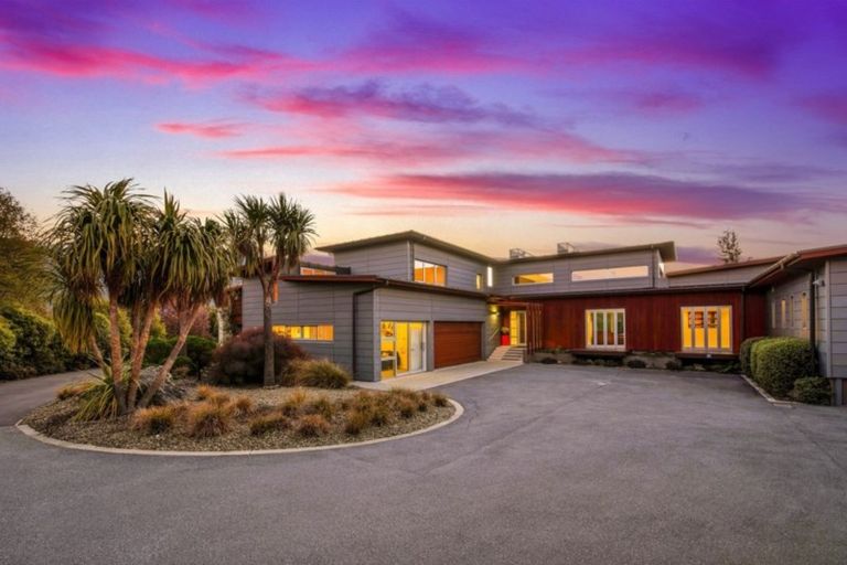 Photo of property in 16 Waimana Place, Wanaka, 9305