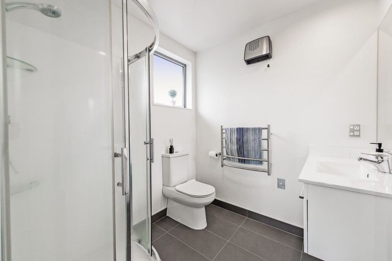 Photo of property in 4/20 Old Red Barn Road, Halswell, Christchurch, 8025