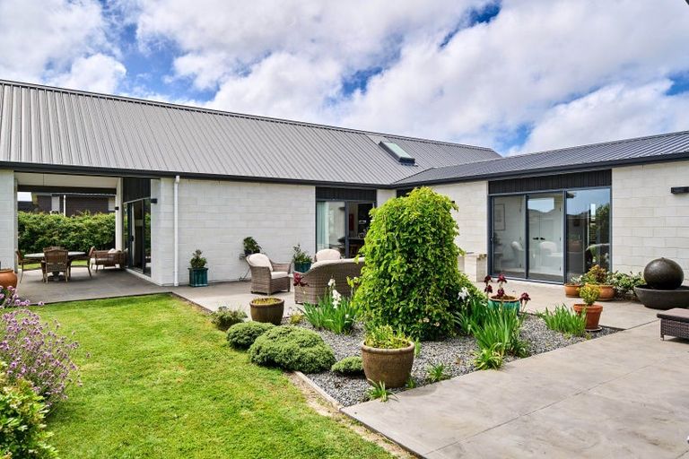 Photo of property in 41 Hudson Place, Paraparaumu, 5032
