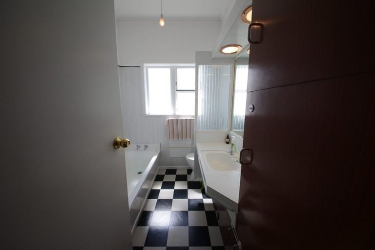 Photo of property in 34 Rawhiti Terrace, Kelburn, Wellington, 6012