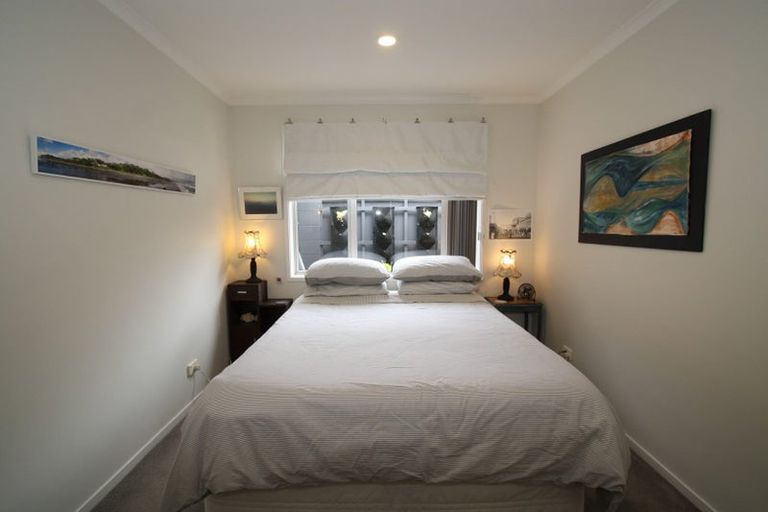 Photo of property in 32a Bulteel Street, New Plymouth, 4310