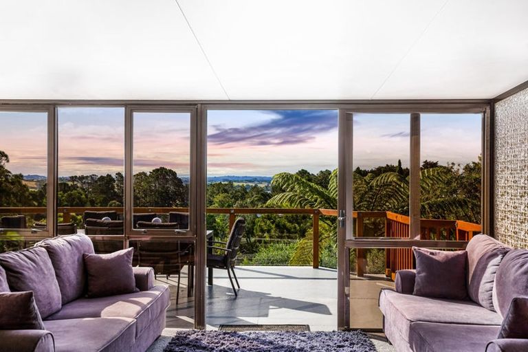 Photo of property in 470 Don Buck Road, Massey, Auckland, 0614