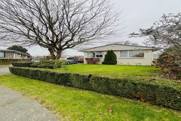 Photo of property in 11 Gloaming Place, Sockburn, Christchurch, 8042