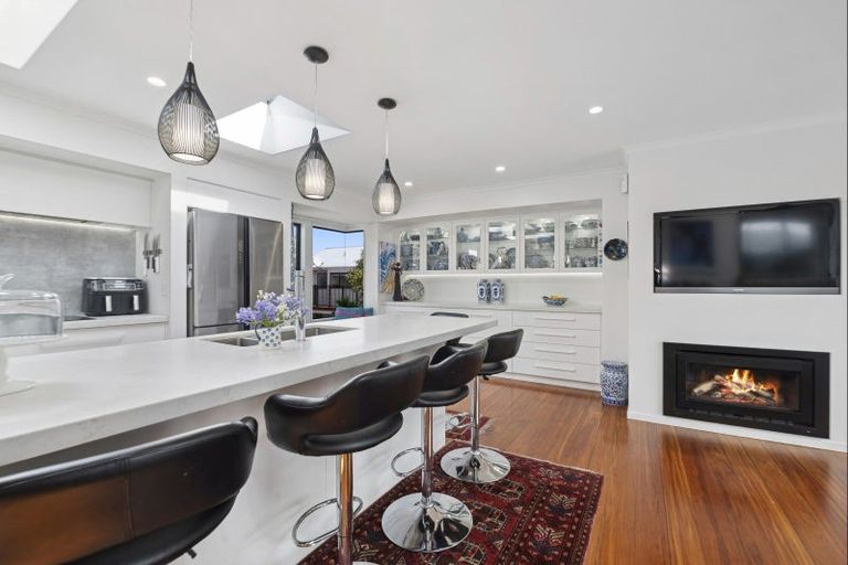Photo of property in 9 Gillies Avenue, Taupo, 3330
