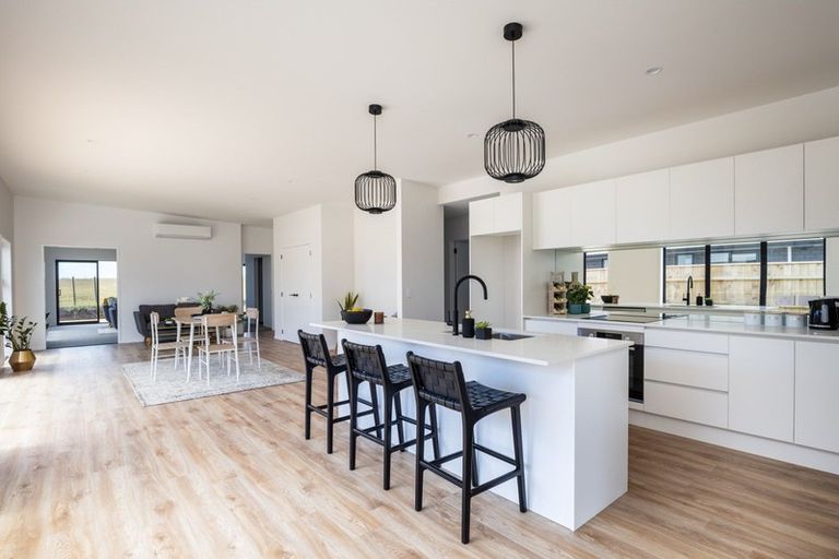 Photo of property in 72 Aratapu Street, Waitara, 4320