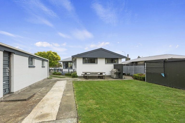 Photo of property in 25 Johns Road, Rangiora, 7400