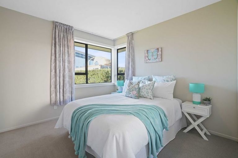 Photo of property in 11 Whelan Place, Hei Hei, Christchurch, 8042