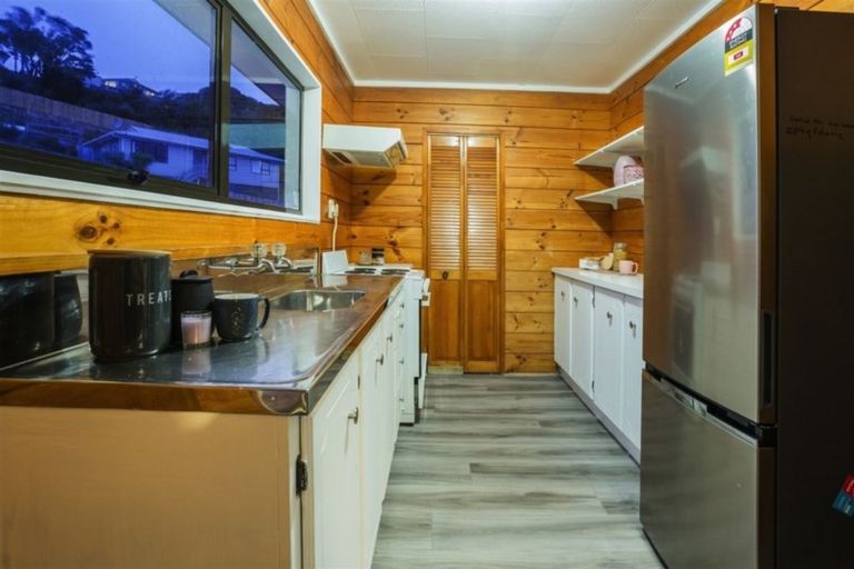 Photo of property in 2 Garboard Lane, Whitby, Porirua, 5024