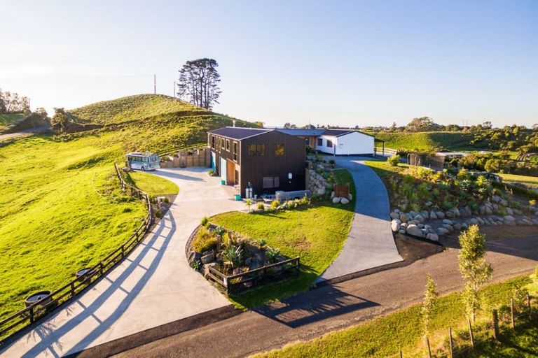 Photo of property in 527 Frankley Road, Hurworth, New Plymouth, 4371