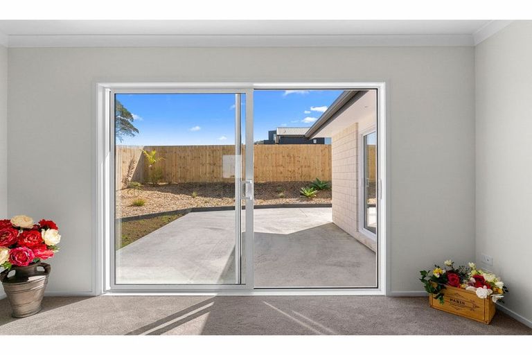 Photo of property in 37 Weka Street, Mangawhai, 0505