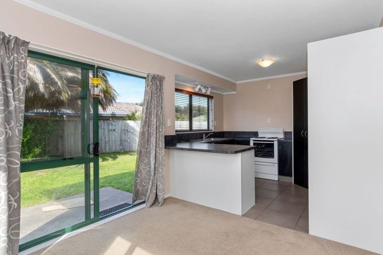 Photo of property in 15 Romana Crescent, Papamoa Beach, Papamoa, 3118
