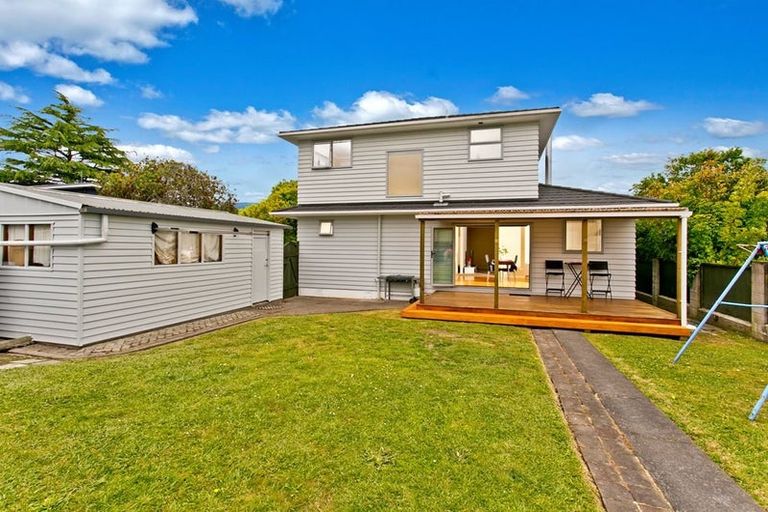 Photo of property in 115 Sunnynook Road, Forrest Hill, Auckland, 0620