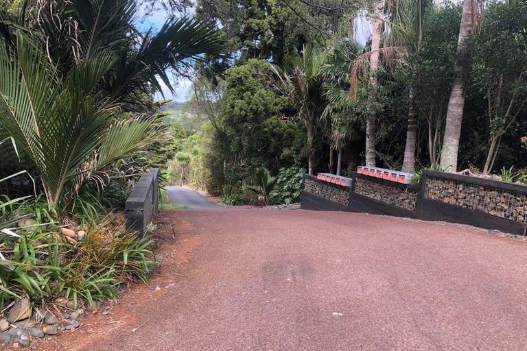 Photo of property in 152n Parker Road, Oratia, Auckland, 0604