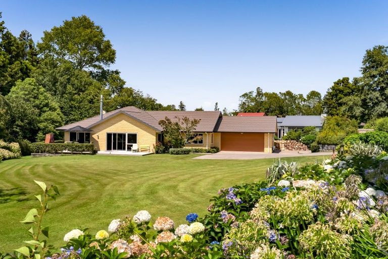 Photo of property in 1 Becklands Place, Inglewood, 4330